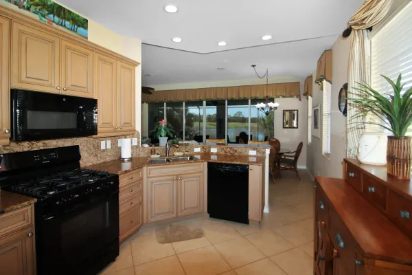 162 Treviso Ct, North Venice, Florida 34275, 2 Bedrooms Bedrooms, 0 ,2 BathroomsBathrooms,Single Family Home,Seasonal Rental,Treviso Ct ,3359