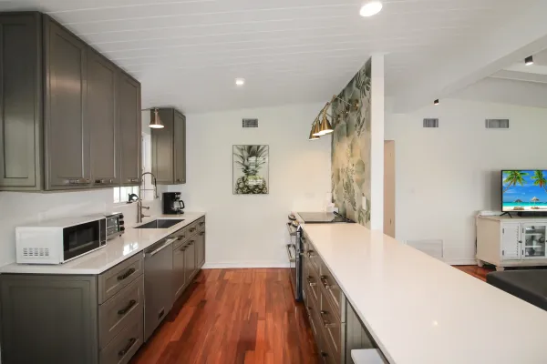 124 Field Ave E, Venice, Florida 34285, 2 Bedrooms Bedrooms, 0 ,1.5 BathroomsBathrooms,Single Family Home,Seasonal Rental,Field Ave E,3375