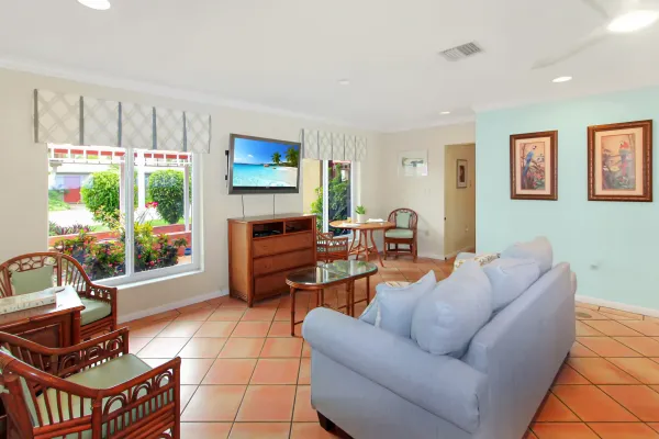 19 Gulf Manor Dr, Venice, Florida 34285, 2 Bedrooms Bedrooms, 0 ,2.5 BathroomsBathrooms,Single Family Home,Seasonal Rental,Gulf Manor Dr,3378