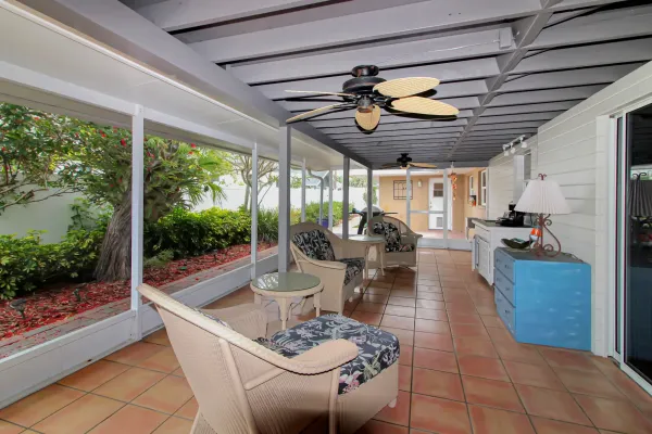 19 Gulf Manor Dr, Venice, Florida 34285, 2 Bedrooms Bedrooms, 0 ,2.5 BathroomsBathrooms,Single Family Home,Seasonal Rental,Gulf Manor Dr,3378