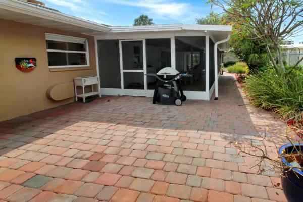 19 Gulf Manor Dr, Venice, Florida 34285, 2 Bedrooms Bedrooms, 0 ,2.5 BathroomsBathrooms,Single Family Home,Seasonal Rental,Gulf Manor Dr,3378