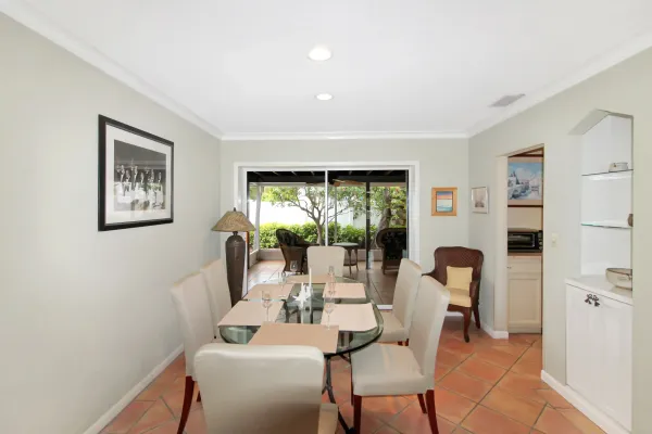 19 Gulf Manor Dr, Venice, Florida 34285, 2 Bedrooms Bedrooms, 0 ,2.5 BathroomsBathrooms,Single Family Home,Seasonal Rental,Gulf Manor Dr,3378