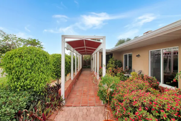 19 Gulf Manor Dr, Venice, Florida 34285, 2 Bedrooms Bedrooms, 0 ,2.5 BathroomsBathrooms,Single Family Home,Seasonal Rental,Gulf Manor Dr,3378