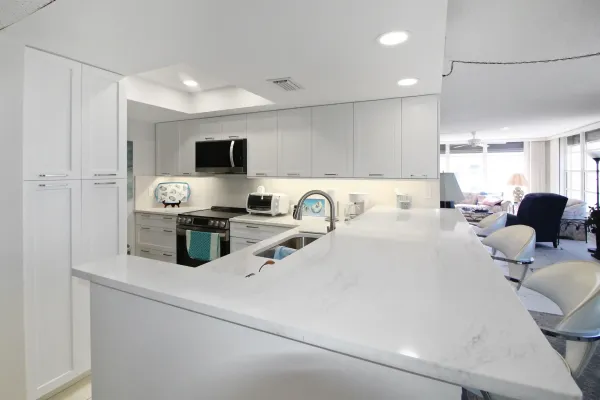 629 Alhambra Rd Unit 703, Venice, Florida 34285, 2 Bedrooms Bedrooms, 0 ,2 BathroomsBathrooms,Condo,Seasonal Rental,Alhambra Rd ,3381