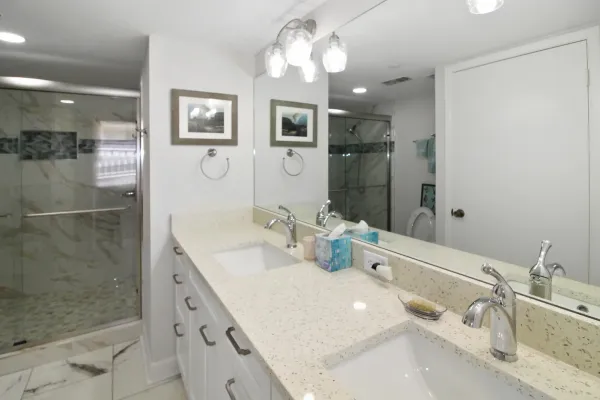 629 Alhambra Rd Unit 703, Venice, Florida 34285, 2 Bedrooms Bedrooms, 0 ,2 BathroomsBathrooms,Condo,Seasonal Rental,Alhambra Rd ,3381
