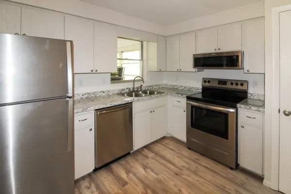 253 Alsace Ave, Venice, Florida 34293, 2 Bedrooms Bedrooms, 0 ,2 BathroomsBathrooms,Single Family Home,Long Term Rentals,Alsace Ave ,3385