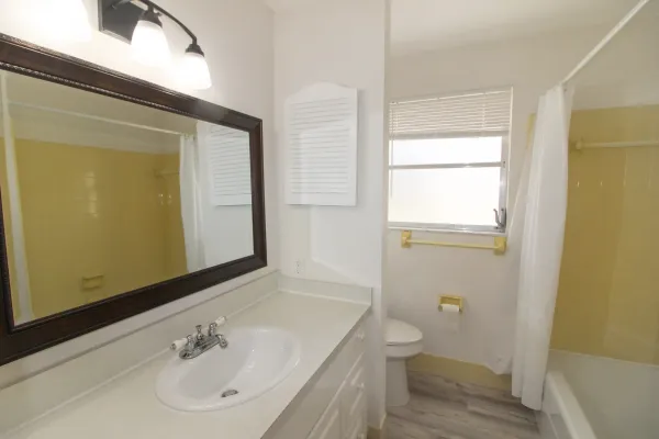 253 Alsace Ave, Venice, Florida 34293, 2 Bedrooms Bedrooms, 0 ,2 BathroomsBathrooms,Single Family Home,Long Term Rentals,Alsace Ave ,3385
