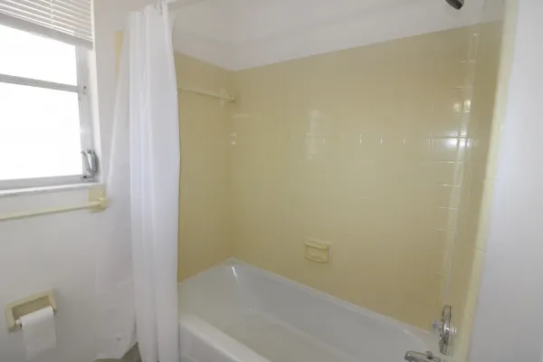 253 Alsace Ave, Venice, Florida 34293, 2 Bedrooms Bedrooms, 0 ,2 BathroomsBathrooms,Single Family Home,Long Term Rentals,Alsace Ave ,3385