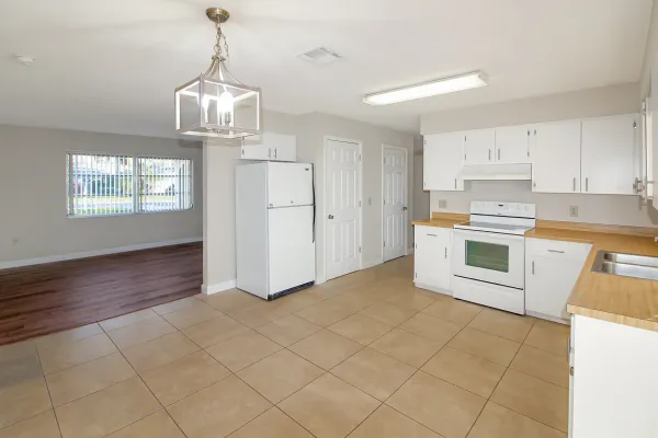 804 Baffin Dr W, Venice, Florida 34293, 2 Bedrooms Bedrooms, 0 ,2 BathroomsBathrooms,Single Family Home,Long Term Rentals,Baffin Dr W,3386