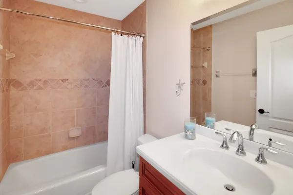 157 Tampa Ave E #807, Venice, Florida 34285, 2 Bedrooms Bedrooms, 0 ,2 BathroomsBathrooms,Condo,Seasonal Rental,Tampa Ave E,3387