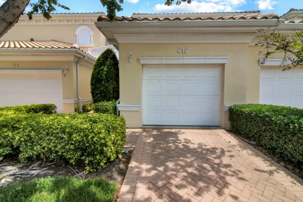 410 Triano Circle, Venice, Florida 34292, 2 Bedrooms Bedrooms, 0 ,2 BathroomsBathrooms,Condo,Seasonal Rental,Triano Circle ,3388