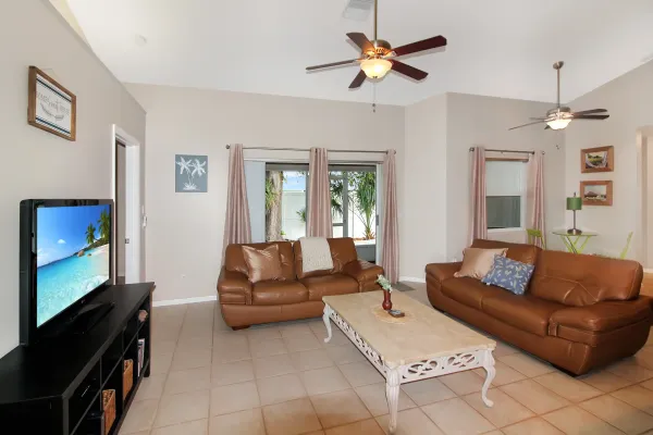 1180 Palmetto Dr, Venice, Florida 34293, 3 Bedrooms Bedrooms, 0 ,2 BathroomsBathrooms,Single Family Home,Long Term Rentals,Palmetto Dr,3390