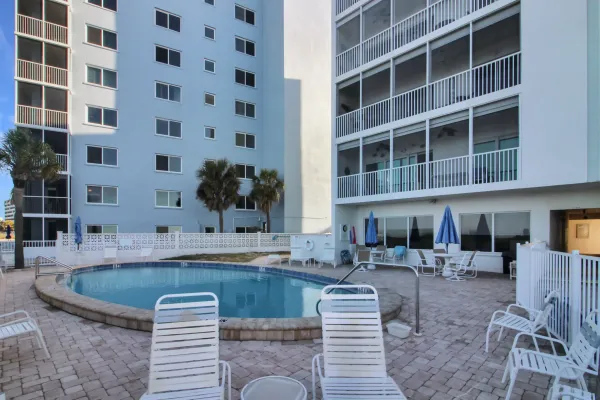 107 The Esplanade N, Venice, Florida 34285, 1 Bedroom Bedrooms, 0 ,1 BathroomBathrooms,Condo,Seasonal Rental,The Esplanade N,3391