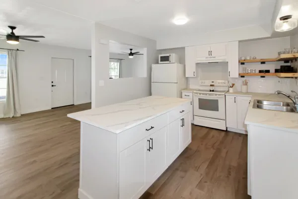 1311 East Gate Dr, Venice, Florida 34285, 2 Bedrooms Bedrooms, 0 ,2 BathroomsBathrooms,Single Family Home,Long Term Rentals,East Gate Dr ,3413
