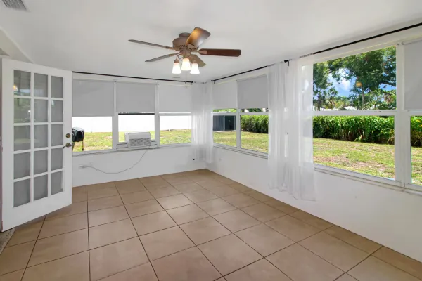 1311 East Gate Dr, Venice, Florida 34285, 2 Bedrooms Bedrooms, 0 ,2 BathroomsBathrooms,Single Family Home,Long Term Rentals,East Gate Dr ,3413