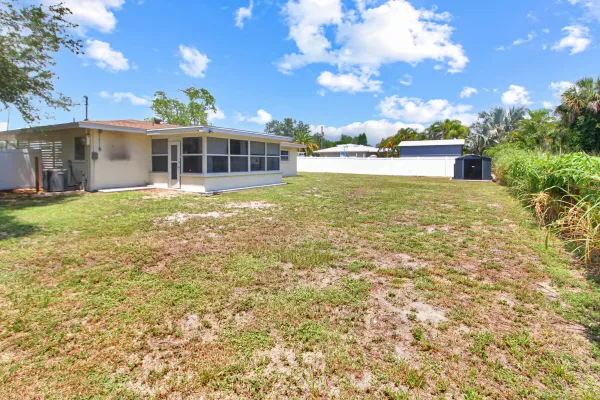 1311 East Gate Dr, Venice, Florida 34285, 2 Bedrooms Bedrooms, 0 ,2 BathroomsBathrooms,Single Family Home,Long Term Rentals,East Gate Dr ,3413