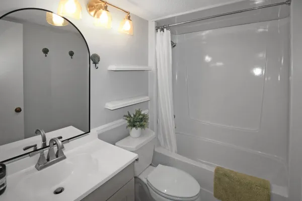 995 Laguna Dr Unit 305, Venice, Florida 34285, 2 Bedrooms Bedrooms, 0 ,2 BathroomsBathrooms,Condo,Long Term Rentals,Laguna Dr ,3416