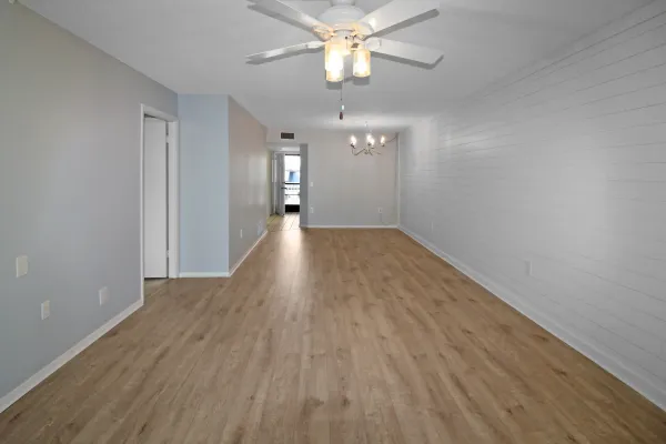 995 Laguna Dr Unit 305, Venice, Florida 34285, 2 Bedrooms Bedrooms, 0 ,2 BathroomsBathrooms,Condo,Long Term Rentals,Laguna Dr ,3416