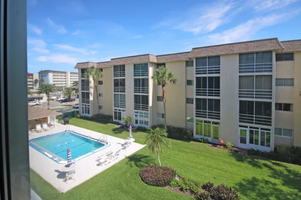 995 Laguna Dr Unit 305, Venice, Florida 34285, 2 Bedrooms Bedrooms, 0 ,2 BathroomsBathrooms,Condo,Long Term Rentals,Laguna Dr ,3416
