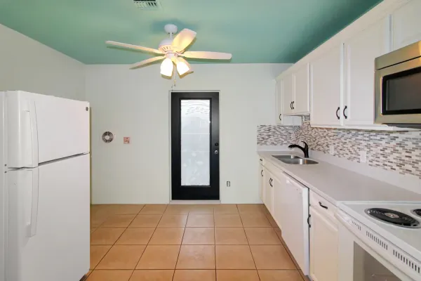 3090 Sunset Beach Dr, Venice, Florida 34293, 2 Bedrooms Bedrooms, 0 ,1 BathroomBathrooms,Single Family Home,Long Term Rentals,Sunset Beach Dr ,3432