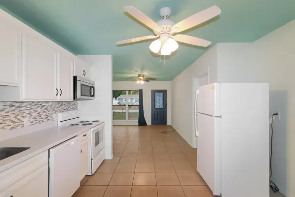 3090 Sunset Beach Dr, Venice, Florida 34293, 2 Bedrooms Bedrooms, 0 ,1 BathroomBathrooms,Single Family Home,Long Term Rentals,Sunset Beach Dr ,3432