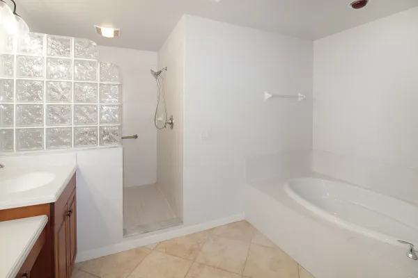 1000 San Lino Circle #1032, Venice, Florida 34292, 2 Bedrooms Bedrooms, 0 ,2 BathroomsBathrooms,Condo,Long Term Rentals,San Lino Circle,3439