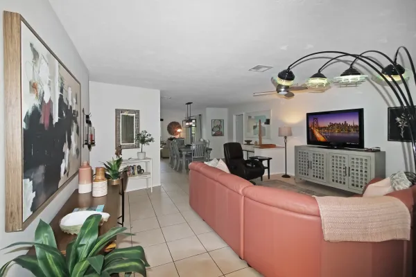 242 Capri Ave, Venice, Florida 34293, 2 Bedrooms Bedrooms, 0 ,2 BathroomsBathrooms,Single Family Home,Long Term Rentals,Capri Ave,3440