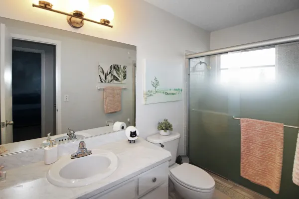 242 Capri Ave, Venice, Florida 34293, 2 Bedrooms Bedrooms, 0 ,2 BathroomsBathrooms,Single Family Home,Long Term Rentals,Capri Ave,3440