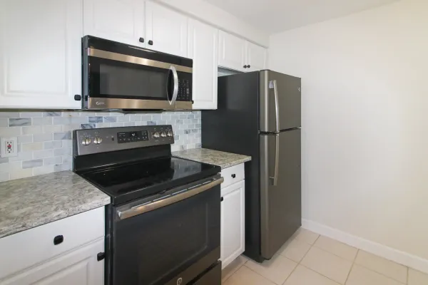 401 Circlewood Dr, Venice, Florida 34293, 3 Bedrooms Bedrooms, 0 ,2 BathroomsBathrooms,Condo,Long Term Rentals,Circlewood Dr,3462