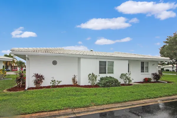 401 Circlewood Dr, Venice, Florida 34293, 3 Bedrooms Bedrooms, 0 ,2 BathroomsBathrooms,Condo,Long Term Rentals,Circlewood Dr,3462