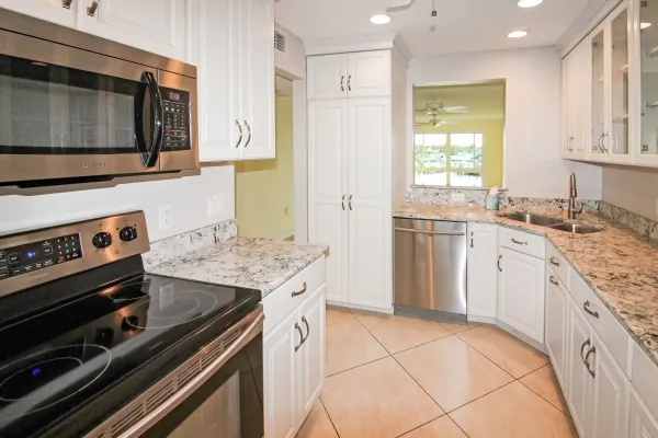 250 Santa Maria St #317, Venice, Florida 34285, 2 Bedrooms Bedrooms, 0 ,2 BathroomsBathrooms,Condo,Long Term Rentals,Santa Maria St ,3466