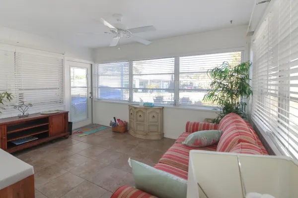 109 Field Ave E, Venice, Florida 34285, 2 Bedrooms Bedrooms, 0 ,1 BathroomBathrooms,Villa,Seasonal Rental,Field Ave E,3475
