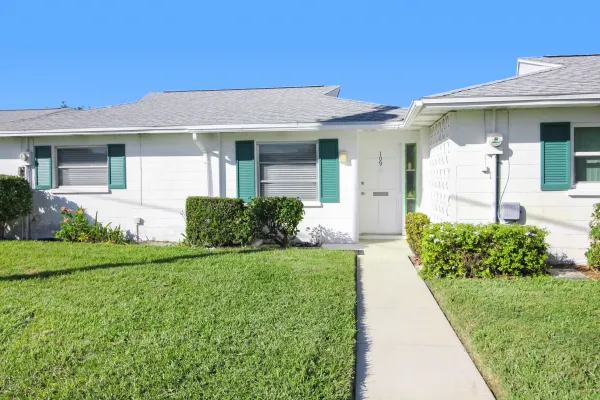 109 Field Ave E, Venice, Florida 34285, 2 Bedrooms Bedrooms, 0 ,1 BathroomBathrooms,Villa,Seasonal Rental,Field Ave E,3475
