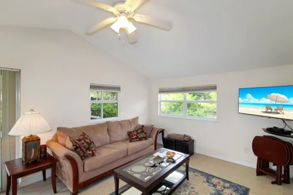 303 Channel Ln, Nokomis, Florida 34275, 2 Bedrooms Bedrooms, 0 ,2 BathroomsBathrooms,Single Family Home,Seasonal Rental,Channel Ln ,3479