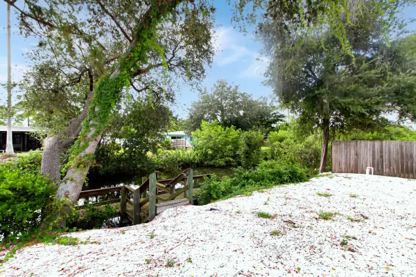 303 Channel Ln, Nokomis, Florida 34275, 2 Bedrooms Bedrooms, 0 ,2 BathroomsBathrooms,Single Family Home,Seasonal Rental,Channel Ln ,3479