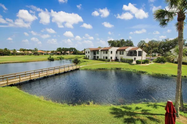 820 Capri Isles Blvd #202, Venice, Florida 34292, 2 Bedroom Bedrooms, 0 ,2 BathroomBathrooms,Condo,Seasonal Rental,Capri Isles Blvd ,3481