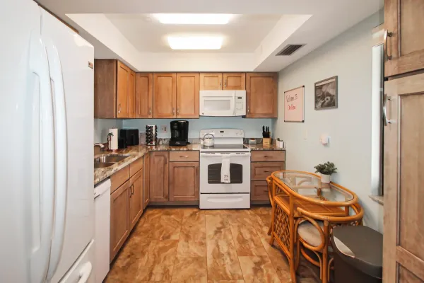 820 Capri Isles Blvd #202, Venice, Florida 34292, 2 Bedroom Bedrooms, 0 ,2 BathroomBathrooms,Condo,Seasonal Rental,Capri Isles Blvd ,3481