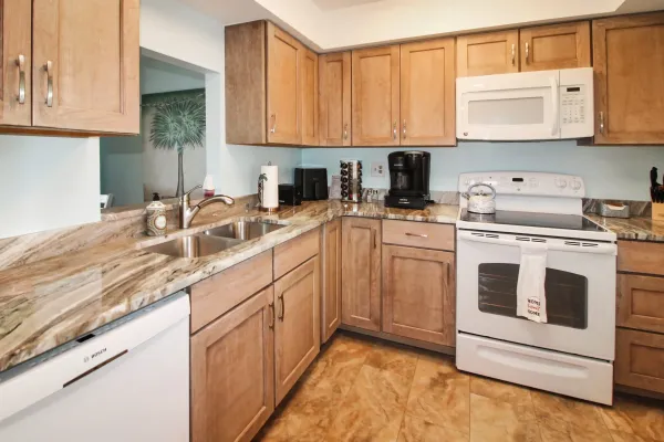 820 Capri Isles Blvd #202, Venice, Florida 34292, 2 Bedroom Bedrooms, 0 ,2 BathroomBathrooms,Condo,Seasonal Rental,Capri Isles Blvd ,3481