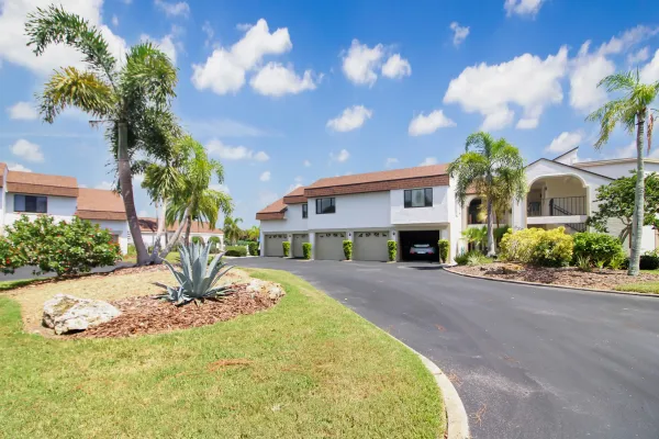 820 Capri Isles Blvd #202, Venice, Florida 34292, 2 Bedroom Bedrooms, 0 ,2 BathroomBathrooms,Condo,Seasonal Rental,Capri Isles Blvd ,3481