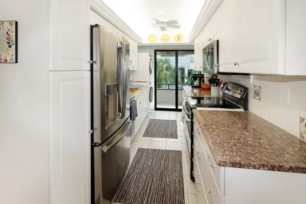 1555 Tarpon Center Dr E229, Venice, Florida 34285, 2 Bedroom Bedrooms, 0 ,2 BathroomBathrooms,Condo,Seasonal Rental,Tarpon Center Dr,3484