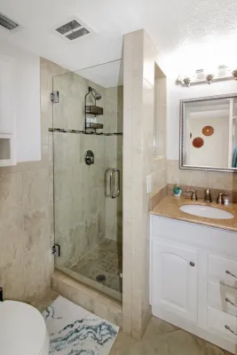 1555 Tarpon Center Dr E229, Venice, Florida 34285, 2 Bedroom Bedrooms, 0 ,2 BathroomBathrooms,Condo,Seasonal Rental,Tarpon Center Dr,3484