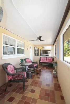 816 Harbor Dr S Unit B, Venice, Florida 34285, 2 Bedroom Bedrooms, 0 ,2 BathroomBathrooms,Duplex,Seasonal Rental,Harbor Dr S,3506