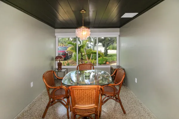 301 Gulf Dr, Venice, Florida 34285, 3 Bedroom Bedrooms, 0 ,2 BathroomBathrooms,Single Family Home,Seasonal Rental,Gulf Dr ,3509
