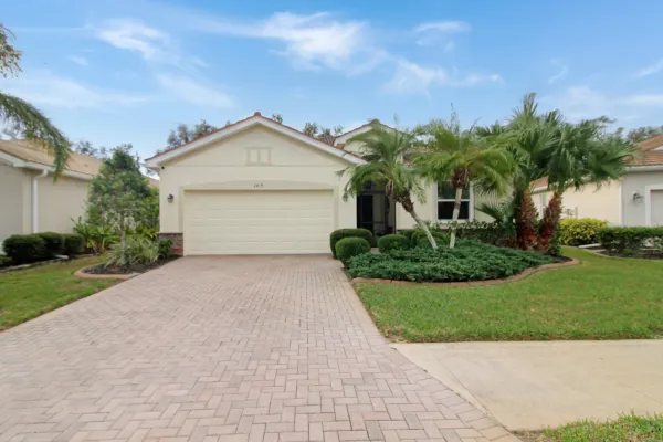 2419 Caraway Dr, Venice, Florida 34292, 3 Bedrooms Bedrooms, 0 ,2 BathroomsBathrooms,Single Family Home,Seasonal Rental,Caraway Dr,1743